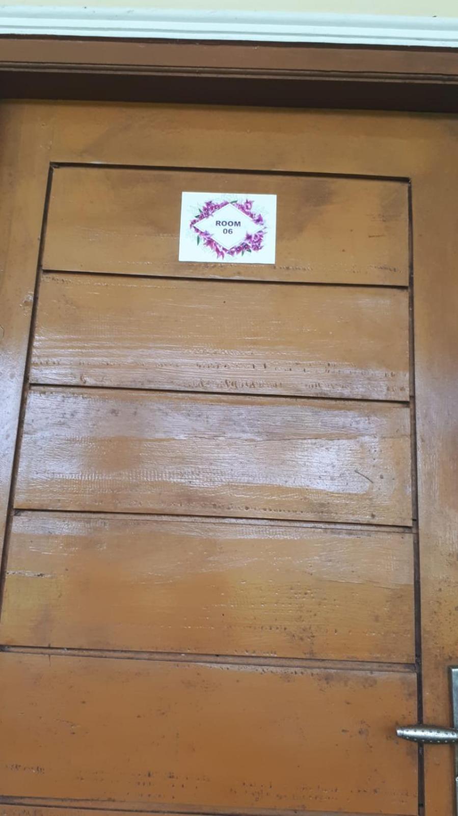 Bougenville Homestay Lembar  Værelse billede