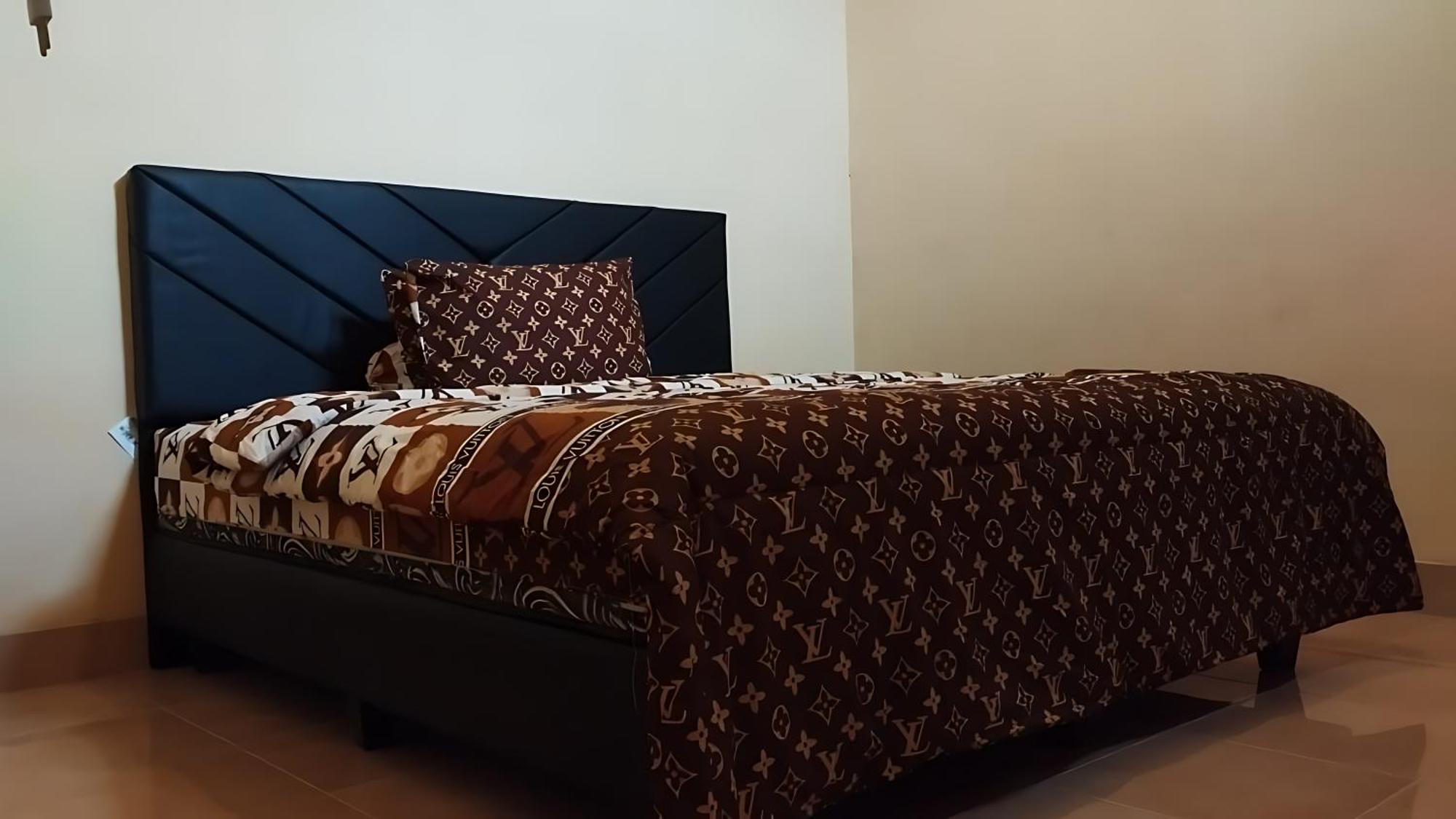 Bougenville Homestay Lembar  Eksteriør billede