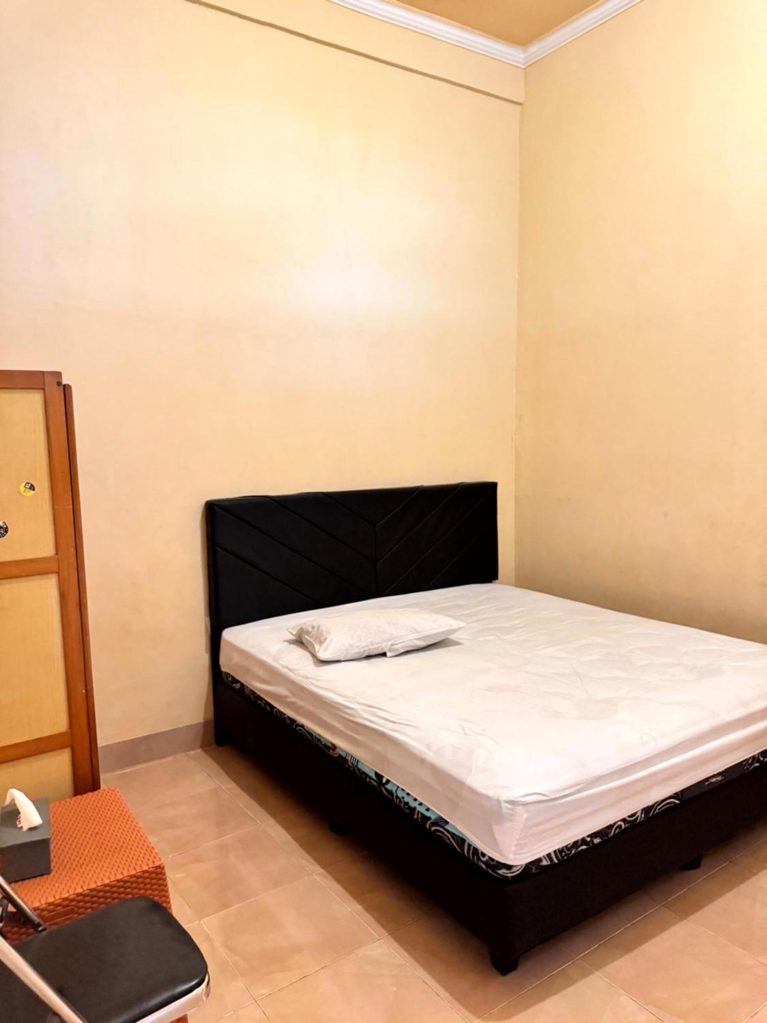 Bougenville Homestay Lembar  Eksteriør billede